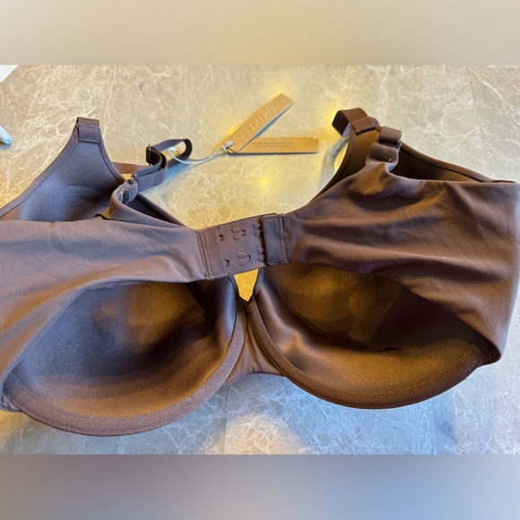SKIMS FITS EVERYBODY T-SHIRT BRA SIZE 36DD - Picture 5 of 6